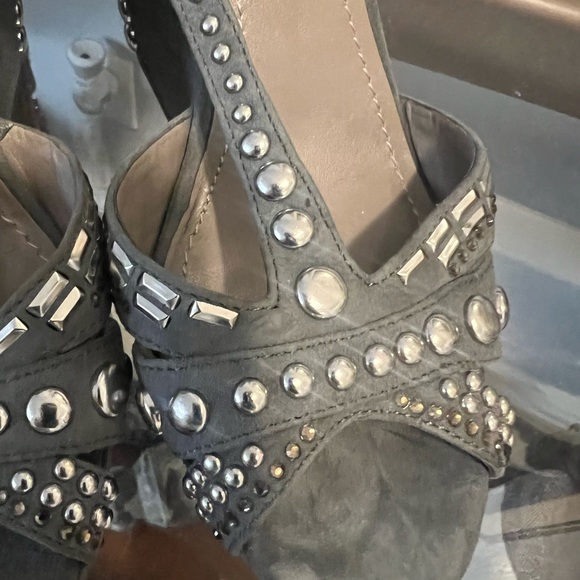 BRAND NEW SUEDE WEDGES WITH SILVER STUDS - Picture 7 of 9